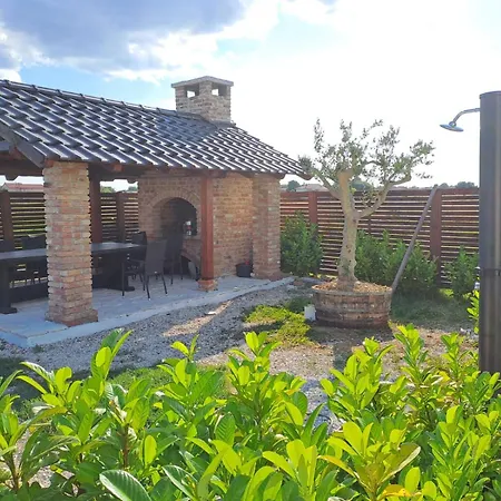 Fiore Villa Zarovic